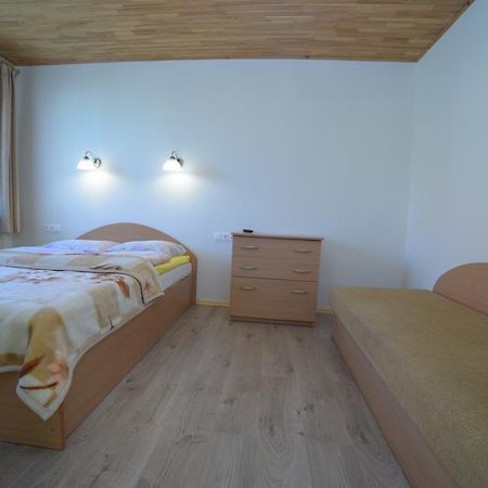 Stay Inn Нида Екстериор снимка